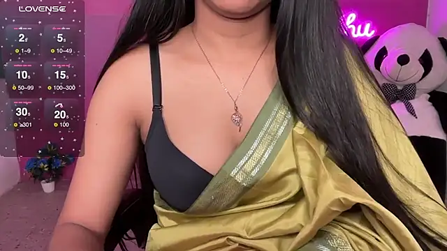 Snapshot of ridhima_ranii chatting on 12/26/24, 03:31 ridhima ranii online show from 12/26/24, 03:31