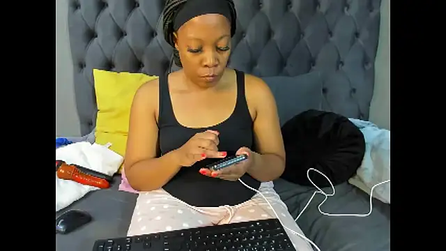 DIRTYTALKINQUEEN online show from 10/24/25, 08:22