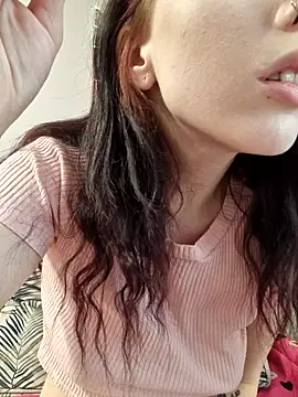  Alice 0-0 online show from 10/07/25, 02:53