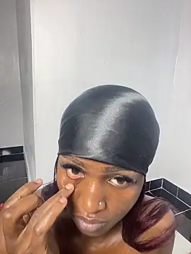 Snapshot of Curvixx chatting on 11/14/25, 08:02 Curvixx online show from 11/14/25, 08:02