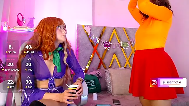 Snapshot of Camille_jhonson chatting on 11/15/25, 10:12 Camille jhonson online show from 11/15/25, 10:12