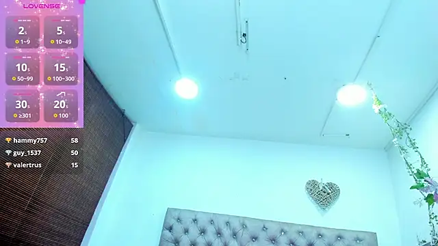 Hannah Miller   online show from 11/05/25, 05:24