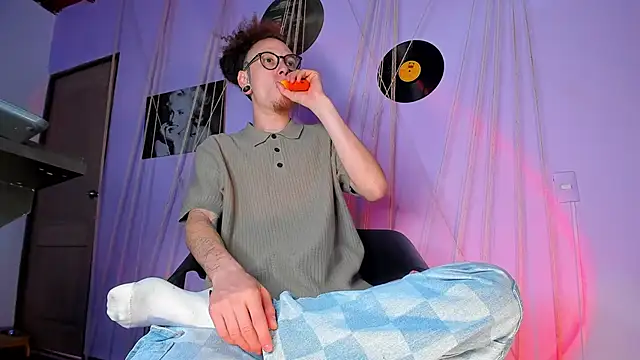 MrShaggy online show from 02/10/25, 09:15