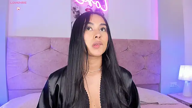 Snapshot of Cameliaa_Smiith chatting on 12/18/24, 09:47 Cameliaa Smiith online show from 12/18/24, 09:47