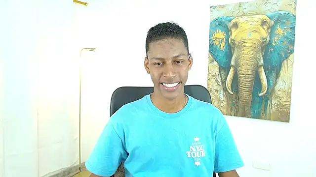 maiki18  online show from 10/15/25, 08:53