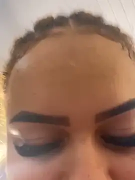 Snapshot of Lolacavalona chatting on 01/15/25, 05:08 Lolacavalona online show from 01/15/25, 05:08