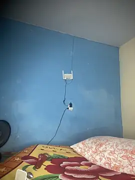 Snapshot of Lolacavalona chatting on 10/26/25, 08:26 Lolacavalona online show from 10/26/25, 08:26