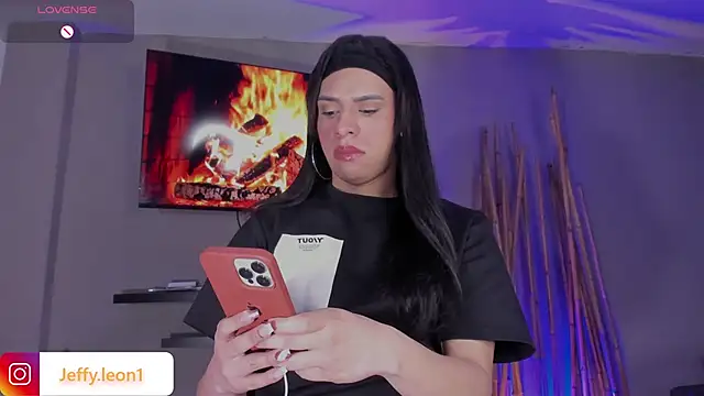 danna v online show from 10/17/25, 04:26