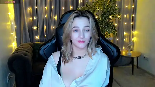 Snapshot of Sinty_Noria chatting on 02/28/25, 04:10 Sinty Noria online show from 02/28/25, 04:10