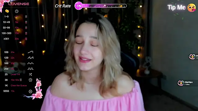 Snapshot of Sinty_Noria chatting on 03/17/25, 10:38 Sinty Noria online show from 03/17/25, 10:38