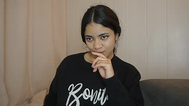 Snapshot of Feetgirl01 chatting on 02/28/25, 09:47 Feetgirl01 online show from 02/28/25, 09:47
