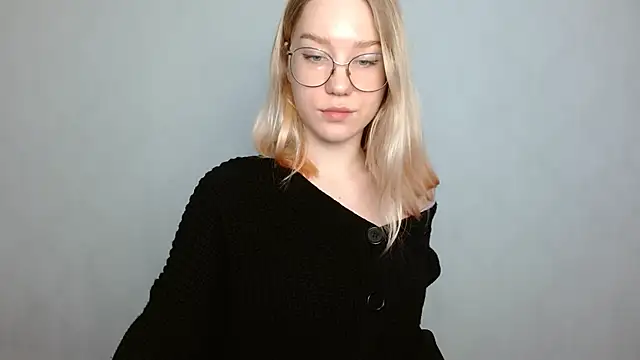 Snapshot of cindi_hot chatting on 02/10/25, 11:25 cindi hot online show from 02/10/25, 11:25