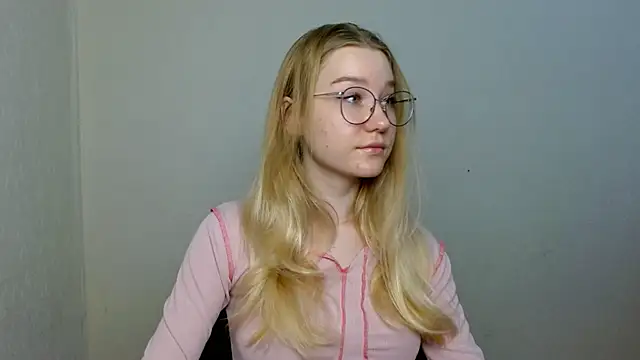 cindi hot online show from 11/23/25, 10:59