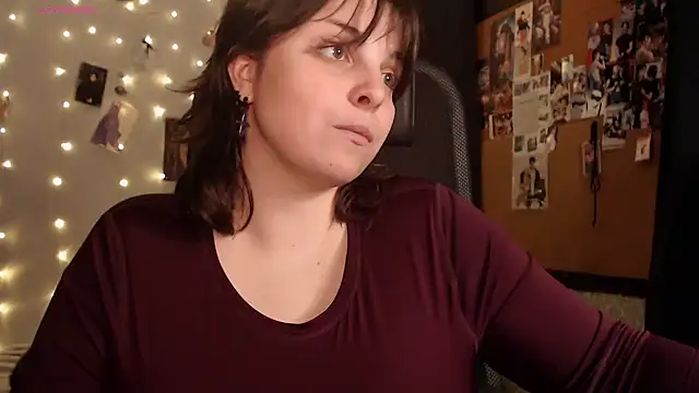 Saya sweet online show from 10/28/25, 09:50