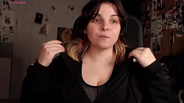 Saya sweet online show from 11/30/25, 09:08