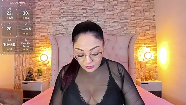 Snapshot of Gina_Myers chatting on 01/16/25, 12:20 Gina Myers online show from 01/16/25, 12:20