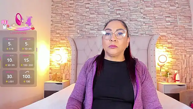 Snapshot of Gina_Myers chatting on 03/19/25, 12:12 Gina Myers online show from 03/19/25, 12:12