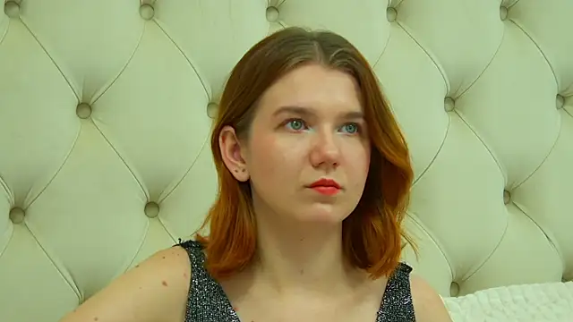 LessySmith online show from 11/16/25, 04:45