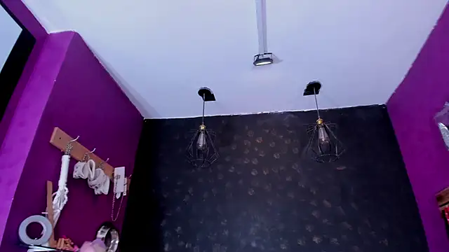 Snapshot of Alexa_Slave chatting on 10/21/25, 07:25 Alexa Slave online show from 10/21/25, 07:25