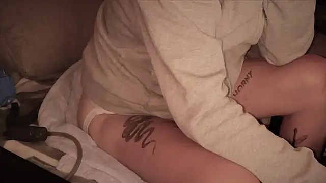 Snapshot of swissMen_DE chatting on 12/21/24, 03:36 swissMen DE online show from 12/21/24, 03:36