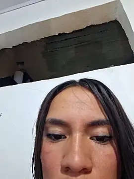 Kloemoretti online show from 03/10/25, 02:37