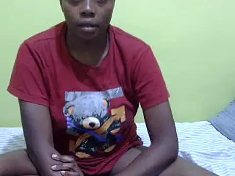 Snapshot of QUEEN-LIZ chatting on 02/11/25, 01:09 QUEEN-LIZ online show from 02/11/25, 01:09