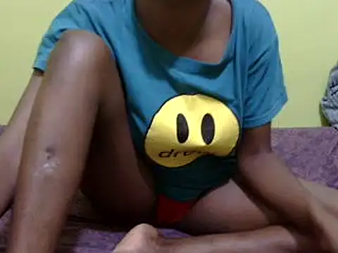 Snapshot of QUEEN-LIZ chatting on 02/17/25, 12:16 QUEEN-LIZ online show from 02/17/25, 12:16