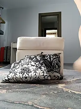 Snapshot of -RIVIERA- chatting on 10/23/25, 07:29 -RIVIERA- online show from 10/23/25, 07:29