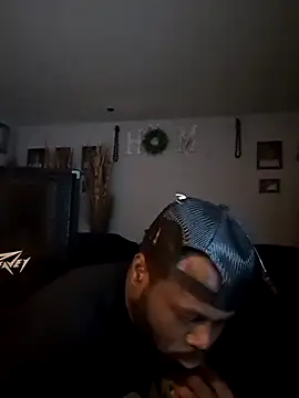 Snapshot of goodboybaddaddy chatting on 02/08/25, 02:36 goodboybaddaddy online show from 02/08/25, 02:36