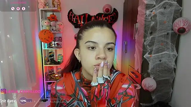 Layla castilloo online show from 10/14/25, 01:56