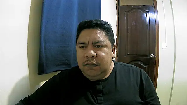 Snapshot of mateo-35audit chatting on 10/11/25, 02:04 mateo-35audit online show from 10/11/25, 02:04
