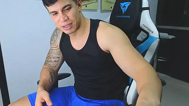 Snapshot of Ethanstill1 chatting on 02/01/25, 03:52 Ethanstill1 online show from 02/01/25, 03:52