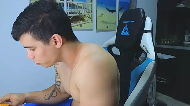 Snapshot of Ethanstill1 chatting on 02/16/25, 05:37 Ethanstill1 online show from 02/16/25, 05:37