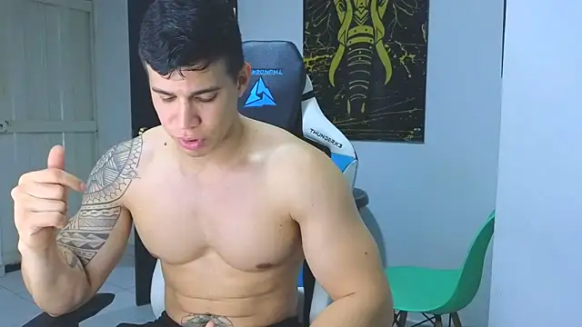 Snapshot of Ethanstill1 chatting on 03/15/25, 04:13 Ethanstill1 online show from 03/15/25, 04:13