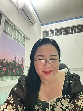 Snapshot of NDith chatting on 03/02/25, 09:43 NDith online show from 03/02/25, 09:43
