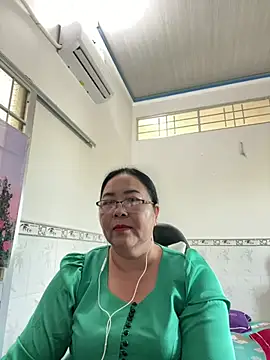 Snapshot of NDith chatting on 03/03/25, 07:32 NDith online show from 03/03/25, 07:32