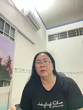 Snapshot of NDith chatting on 03/11/25, 06:52 NDith online show from 03/11/25, 06:52