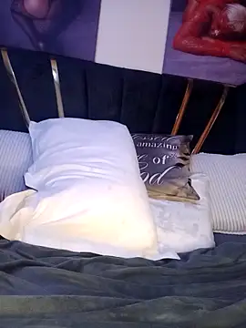 Cherriikenzie online show from 10/24/25, 08:16