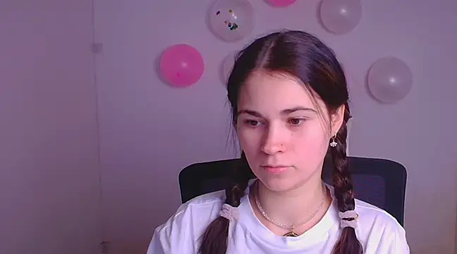 Loon Amore online show from 02/16/25, 08:00