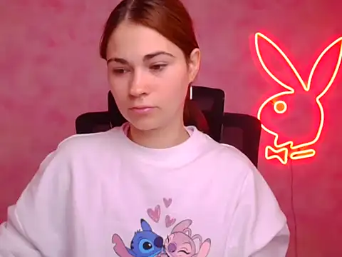 Loon Amore online show from 10/18/25, 05:10