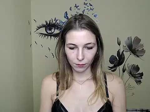 Snapshot of StrangerGi chatting on 12/02/24, 01:13 StrangerGi online show from 12/02/24, 01:13