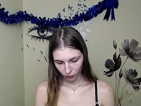 Snapshot of StrangerGi chatting on 01/22/25, 04:02 StrangerGi online show from 01/22/25, 04:02