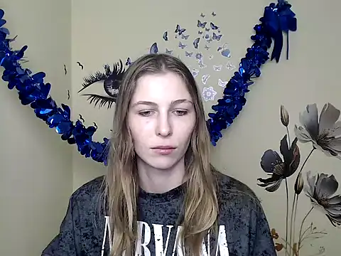 Snapshot of StrangerGi chatting on 02/10/25, 01:11 StrangerGi online show from 02/10/25, 01:11