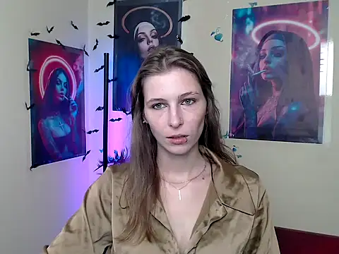 Snapshot of StrangerGi chatting on 09/18/25, 12:18 StrangerGi online show from 09/18/25, 12:18