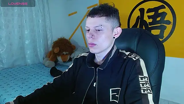 Matthew Boy  online show from 02/17/25, 01:32