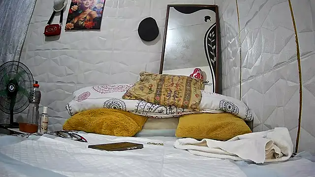 Snapshot of Mendoza_Amaranata chatting on 09/19/25, 05:20 Mendoza Amaranata online show from 09/19/25, 05:20