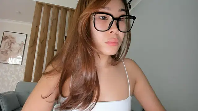 Snapshot of Yukisans chatting on 10/16/25, 09:10 Yukisans online show from 10/16/25, 09:10