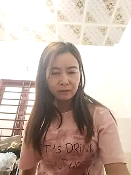 Sexy-ladyboobs20 online show from 03/23/25, 12:36