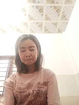 Sexy-ladyboobs20 online show from 10/08/25, 01:14