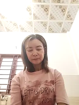 Sexy-ladyboobs20 online show from 10/12/25, 01:04